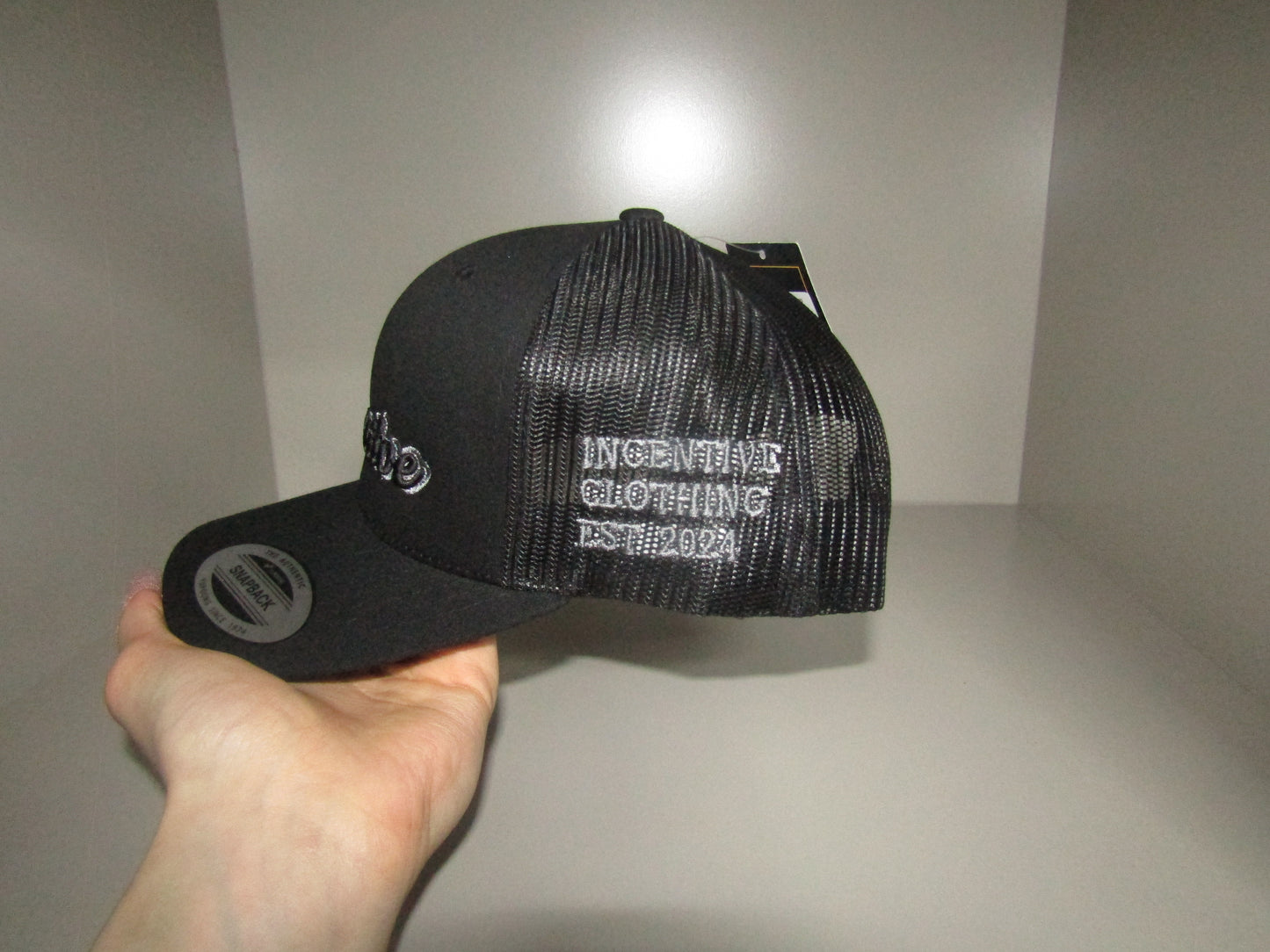 TRIPLE BLACK ESSENTIAL CAP